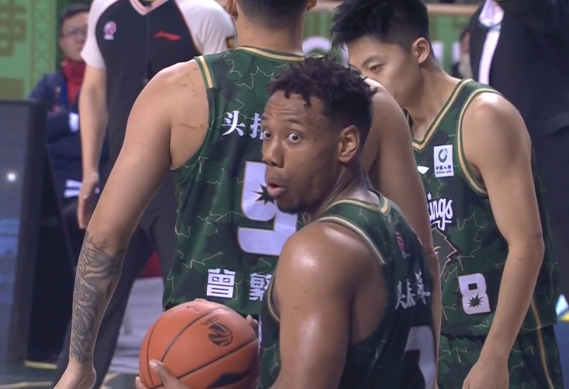  外線很準(zhǔn)！祝銘震6記三分拿下22分6籃板