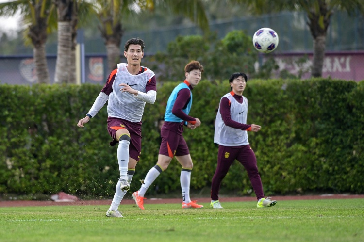  侯永永：我是B2B類型的球員，最喜歡踢8號(hào)位也能勝任其他位置
